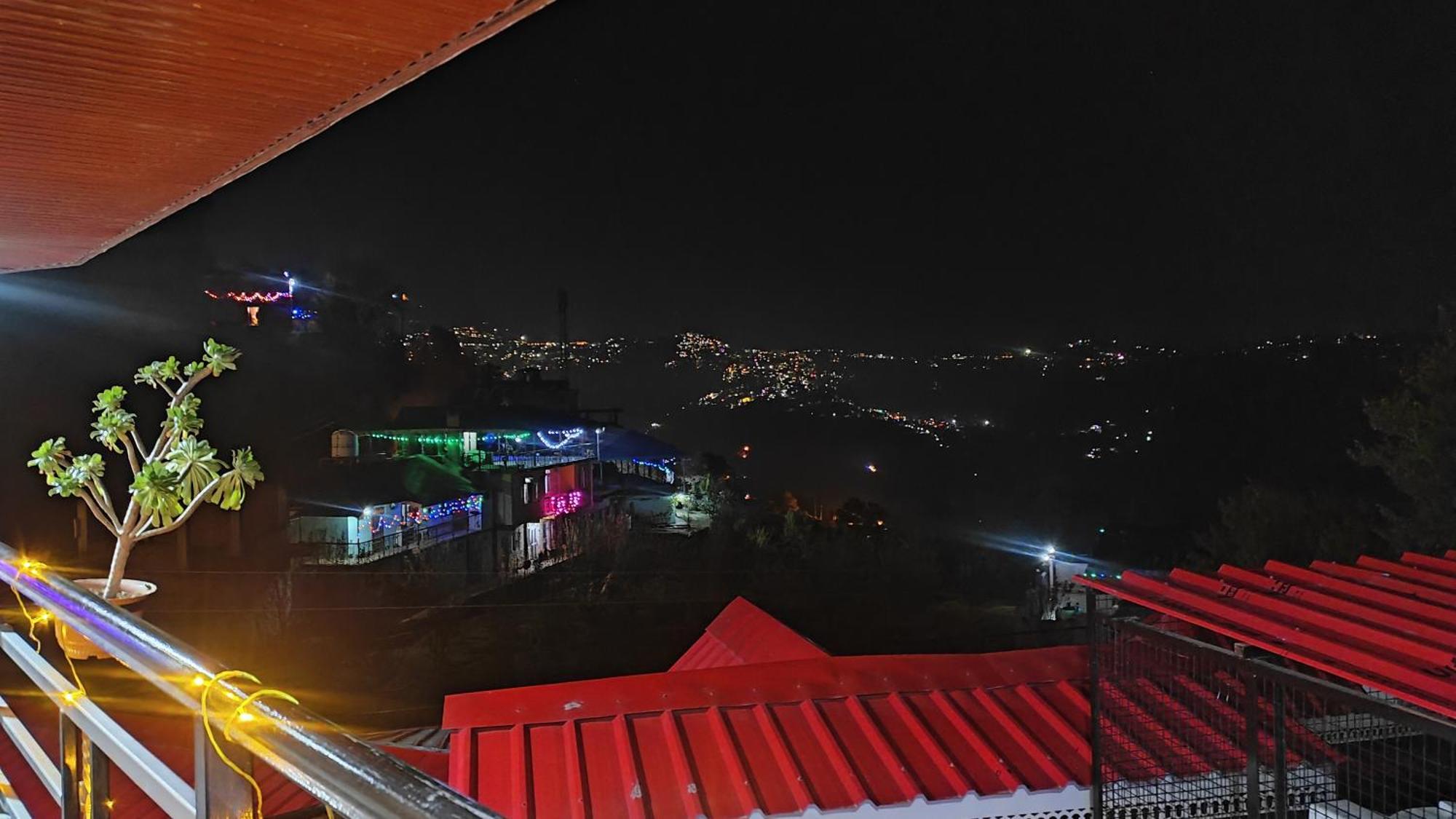 Vintage Woods Inn Shimla Exterior photo